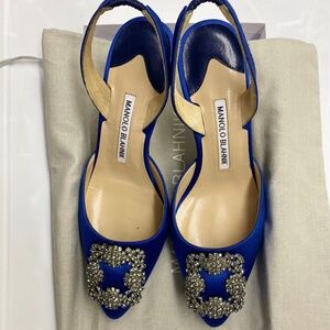 Manolo Blahnik blue Slingback Pumps with buckle